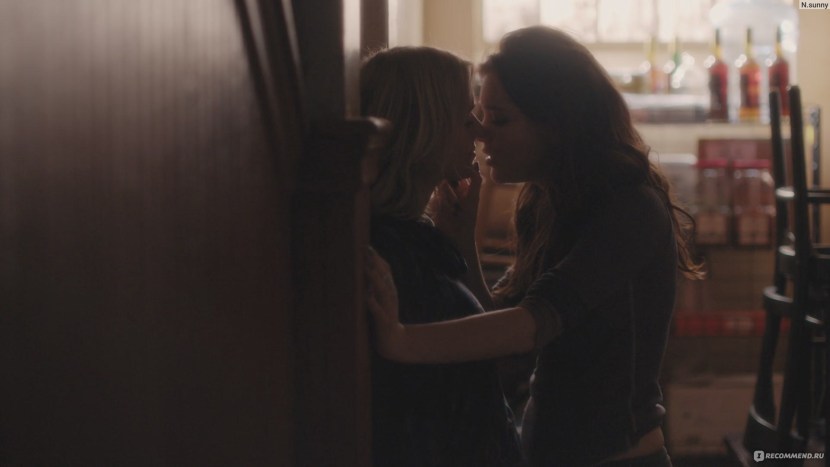 Lesbian series Sophie Kukson Sidney