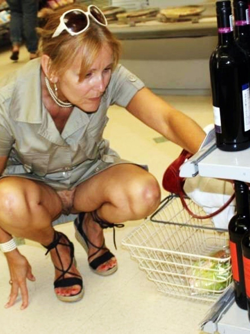 A hairdresser without panties