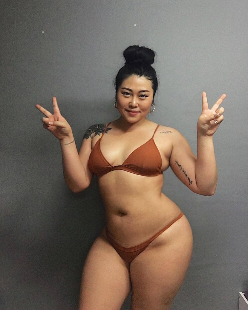 Young pyshki in swimsuits