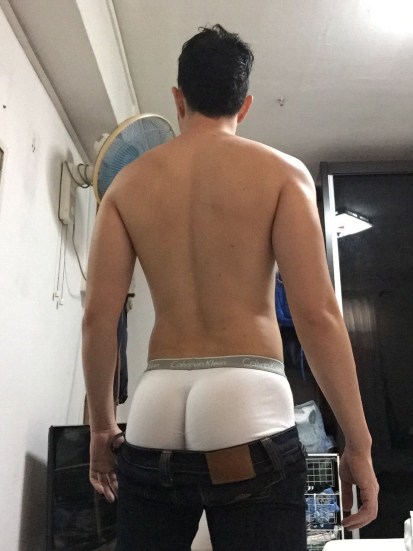 Man in joki ass naked