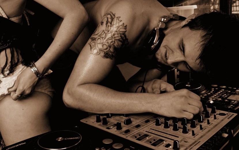 Girl with an electric guitar