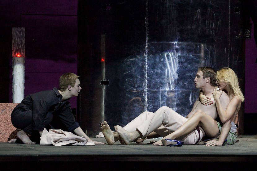 The performance of Ivonna Princess Burgundy Theater of Nations