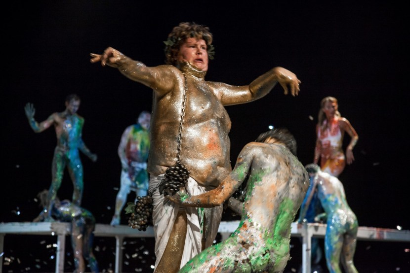 The performance of Mount Olympus Yana Fabra