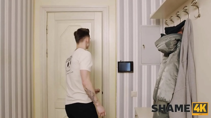 Mommy porn in the kitchen