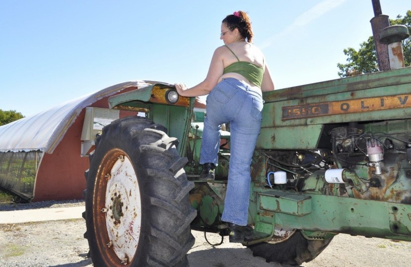 Erotic girls and trucks
