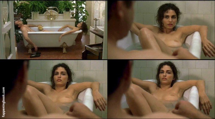 Erica Marozhan Naked stage