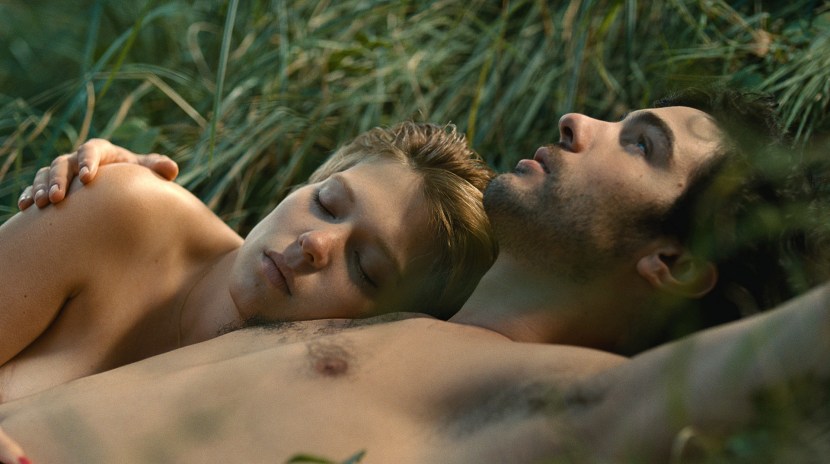 Jennifer Lawrence (passengers) Scene