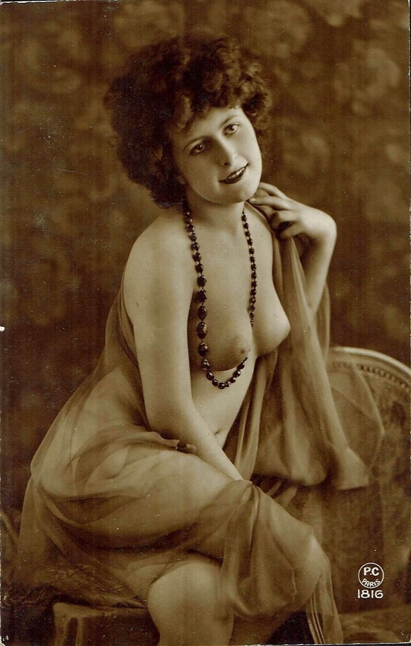 Naked Zinaida Mikhailovna