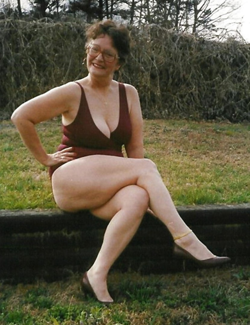 Old women without complexes