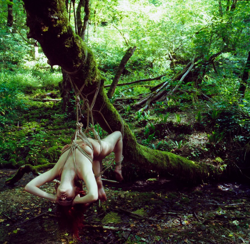 Girls fuck in the forest