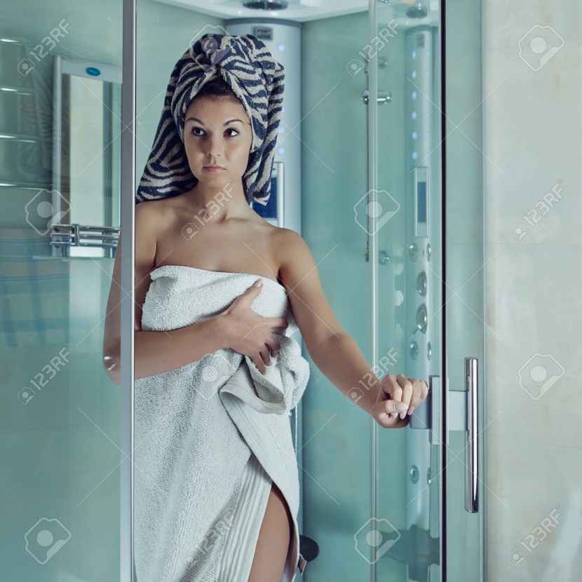 Demi Moore in the bathroom