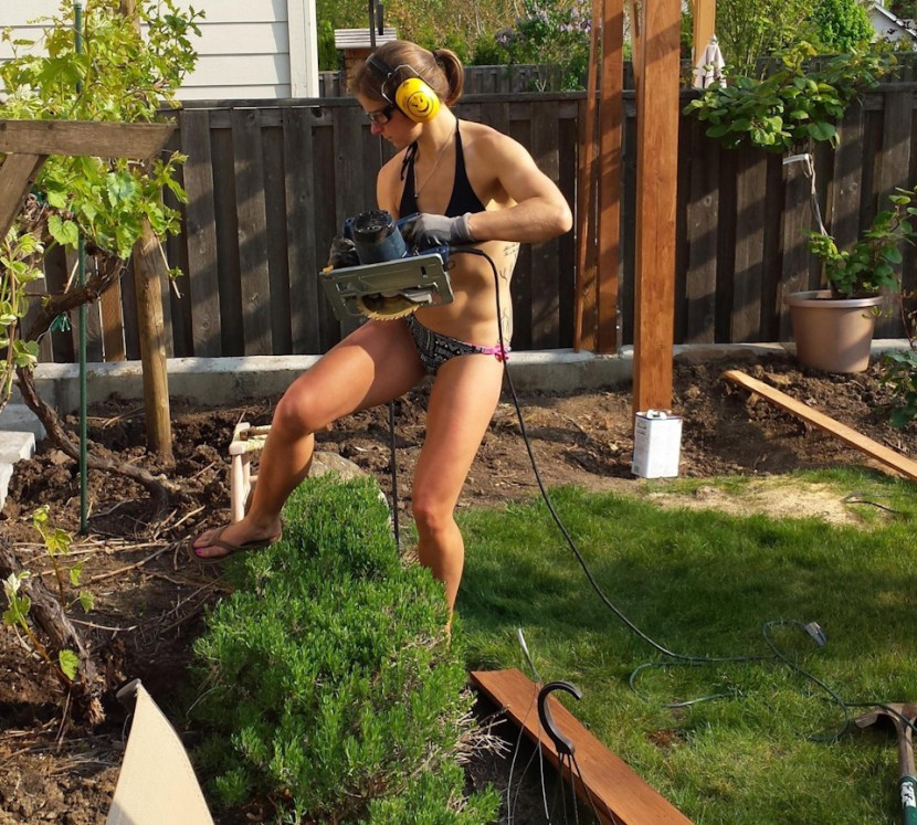 Women in the country in the summer