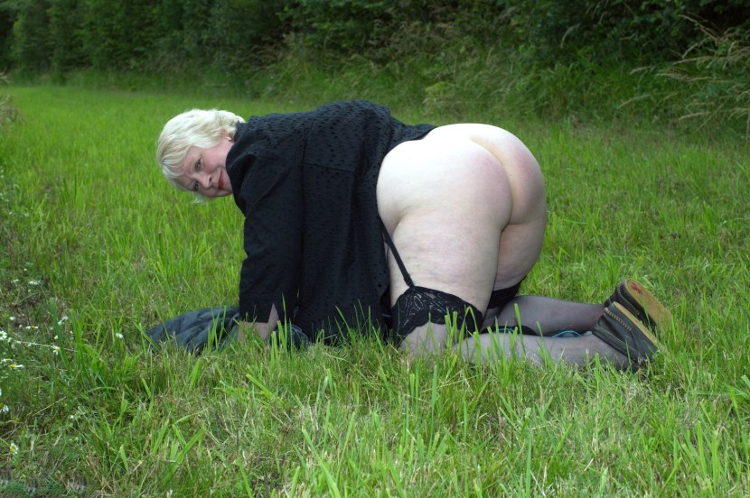 Older women without cowards in nature