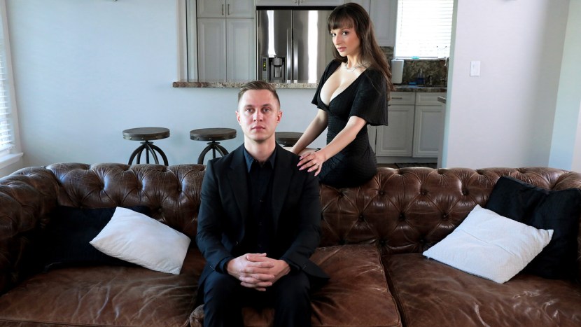 Siren de measures incest mom