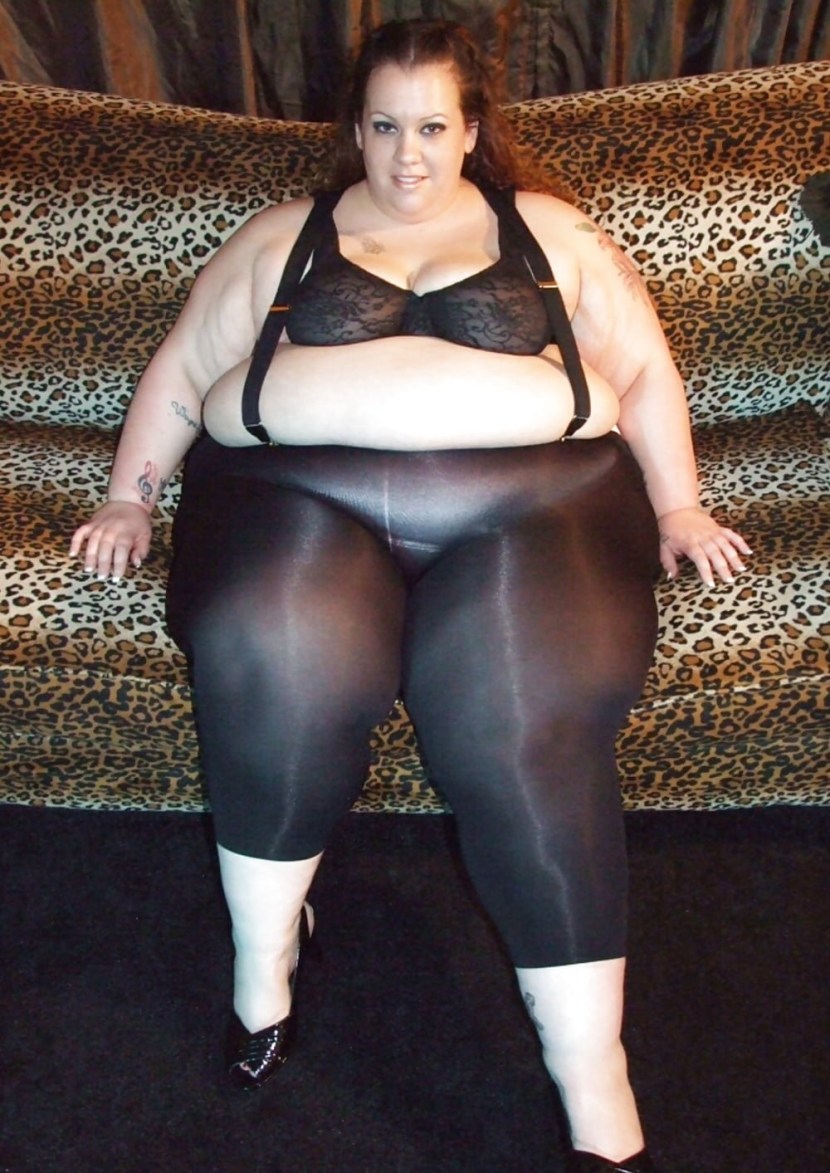 Full Thights in the Mini Russian. Grenny