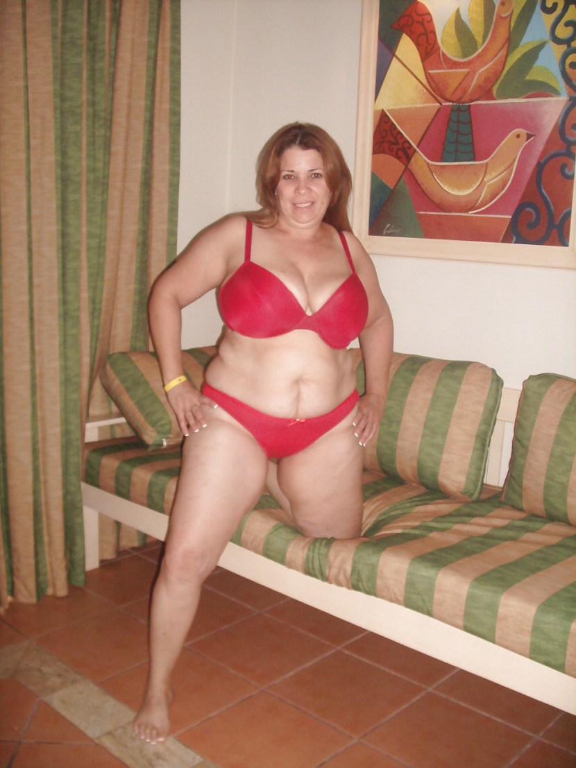 Naked full elderly women