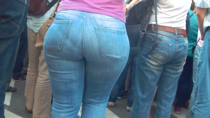 3D mothers in Big Ass jeans