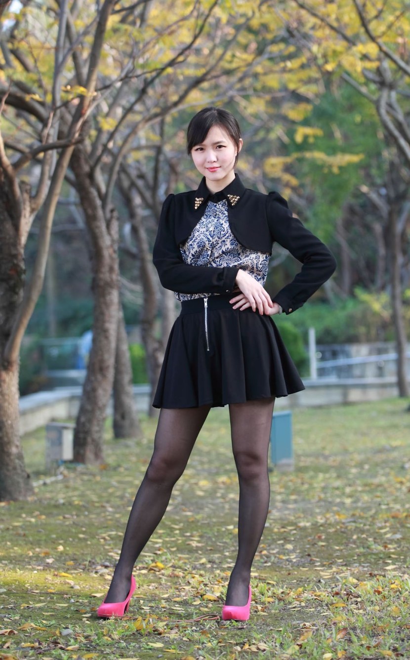 Beautiful Japanese girls legs