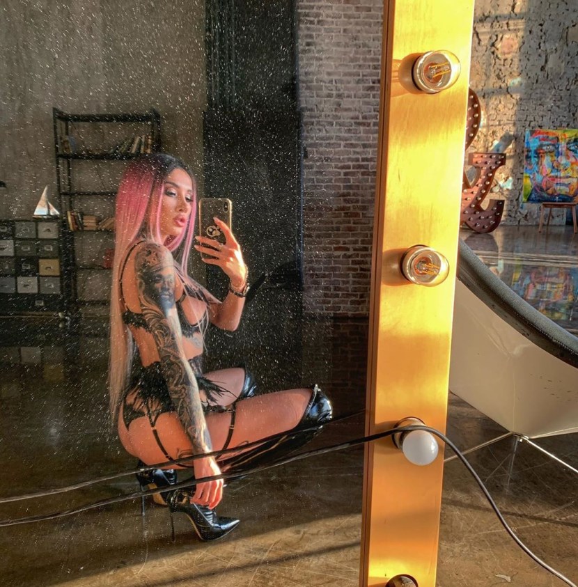 Cherkasov House 2 with family