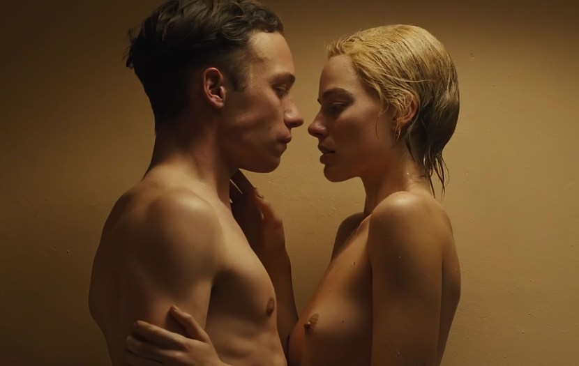 Naked Margot Robbie (Margot Robbie)