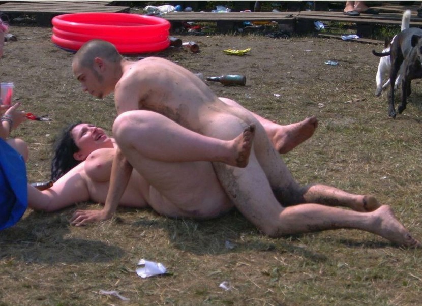 A lot of naked asses anal