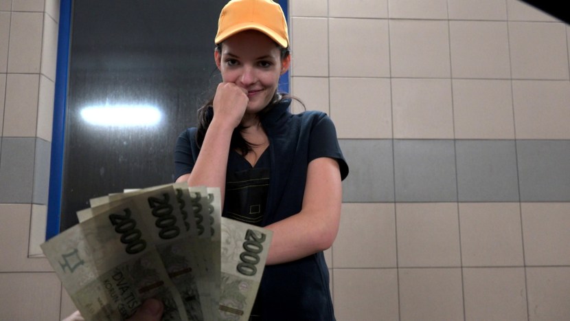 How much porn actresses get