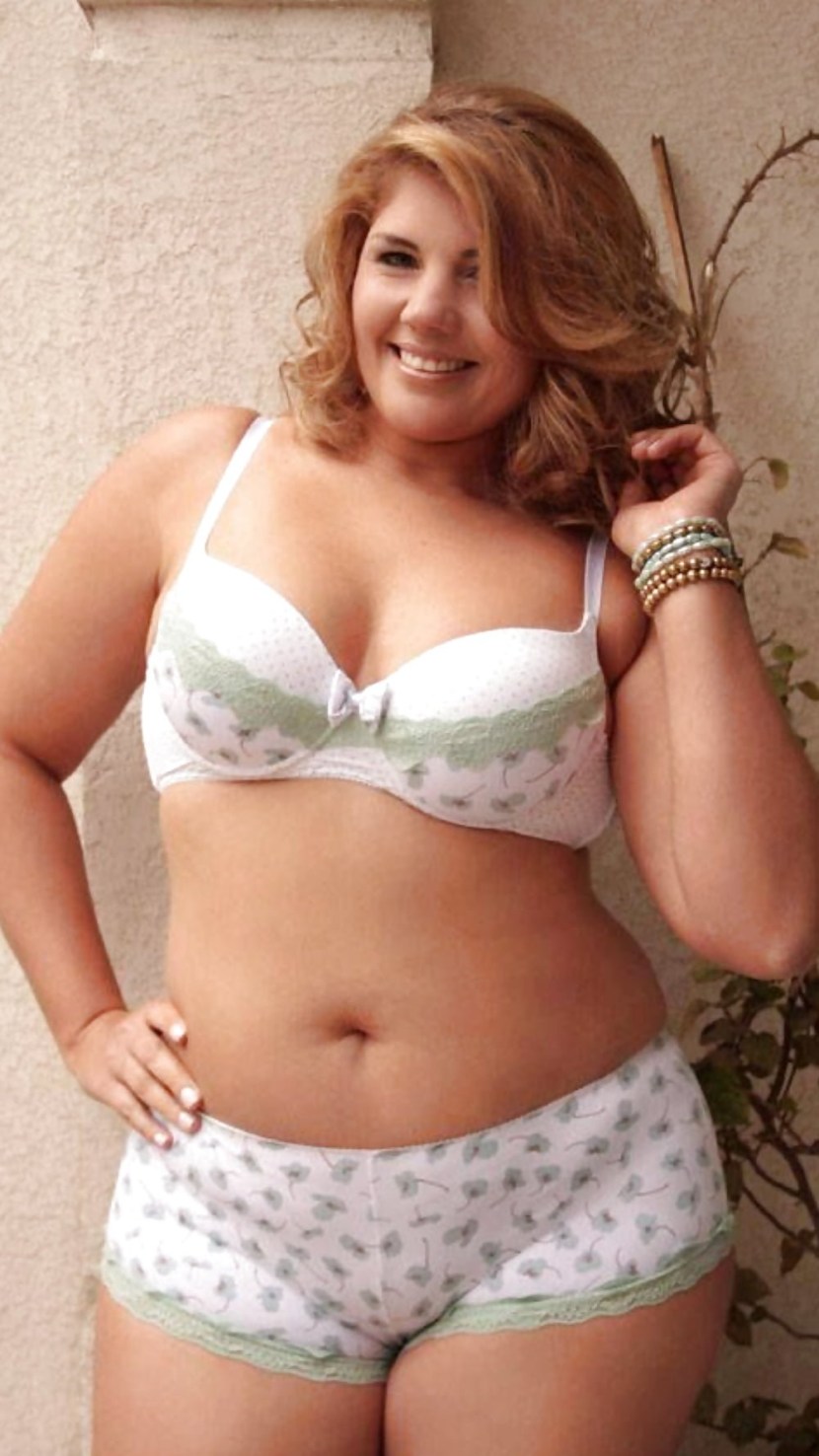 Pyshka girls in shorts