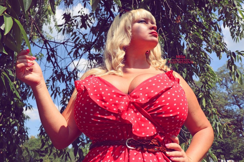 Milan Kuznetsova singer