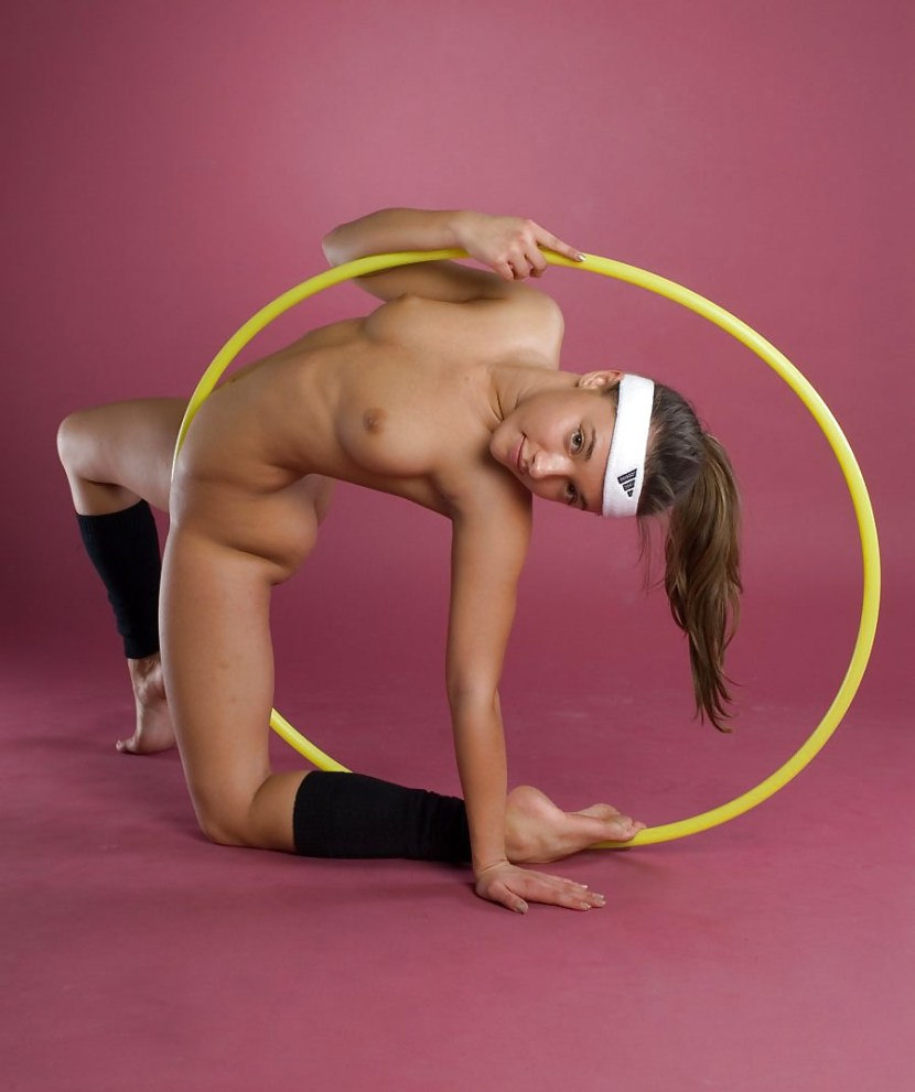 Homemade anal with gymnast