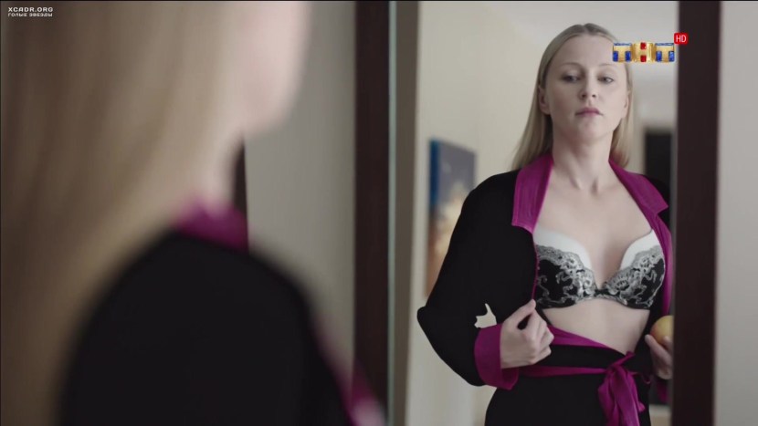 Olga Medynich Sweet life bust