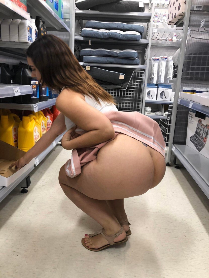 Under the skirt Naked Big Ass Shop