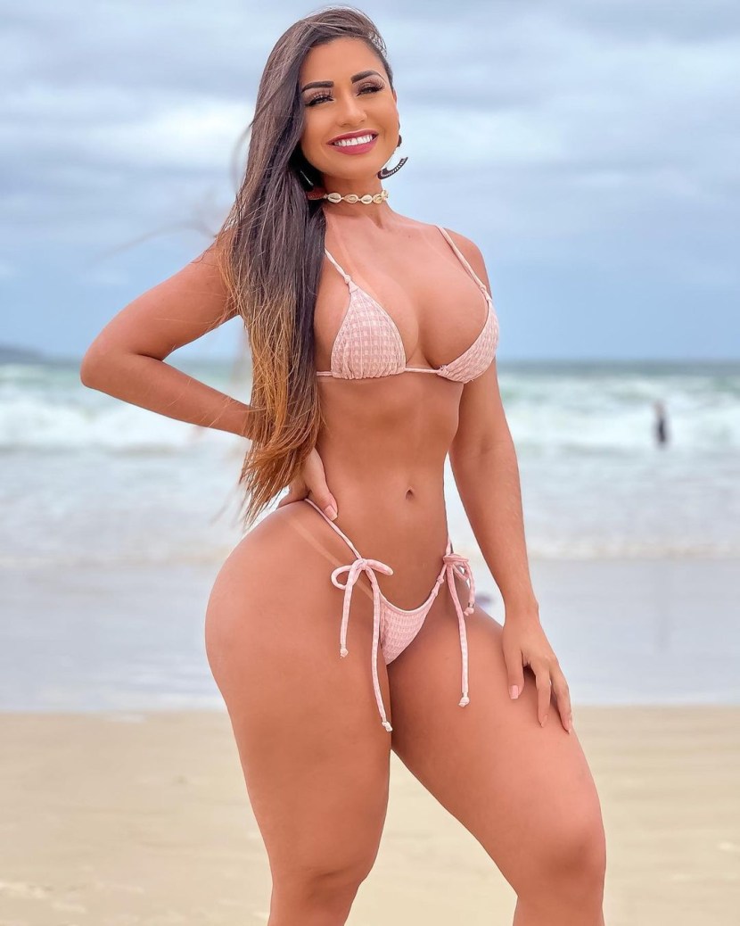 Bella Araujo
