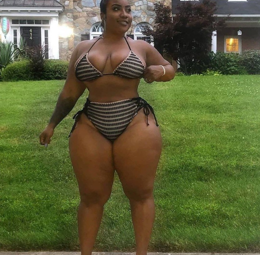 Pyshki with big hips