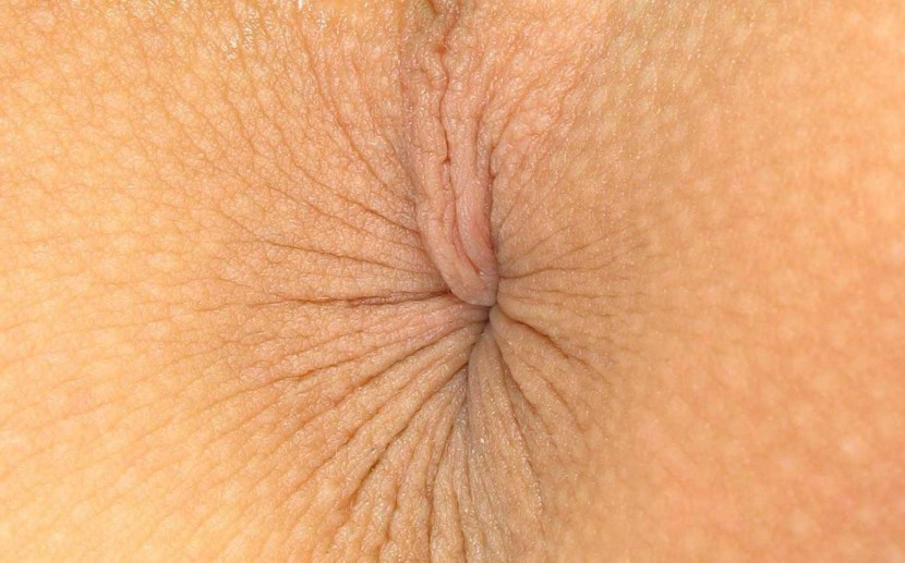 Nicole Eniston Anus close -up