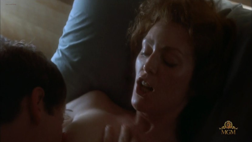 Julianna Moore Scene incest