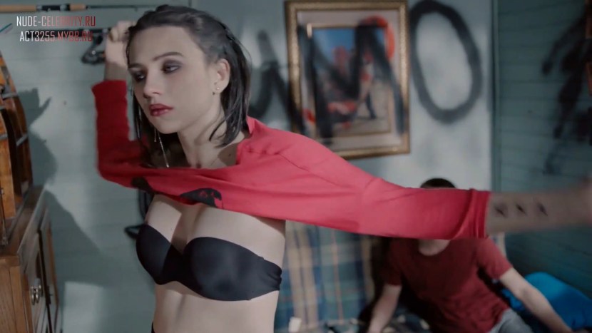 Yana Enzhaeva shameless