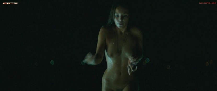 Erotic photos Alice Isaaz