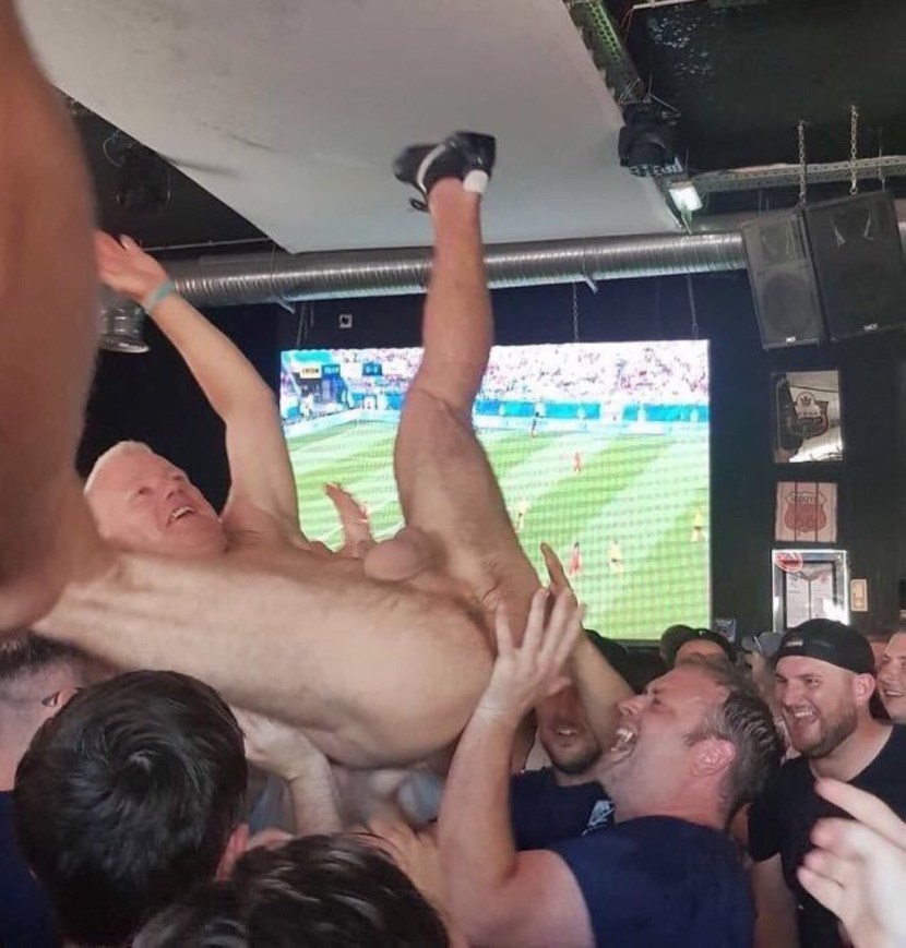 Crowdsurfing Regret Nude