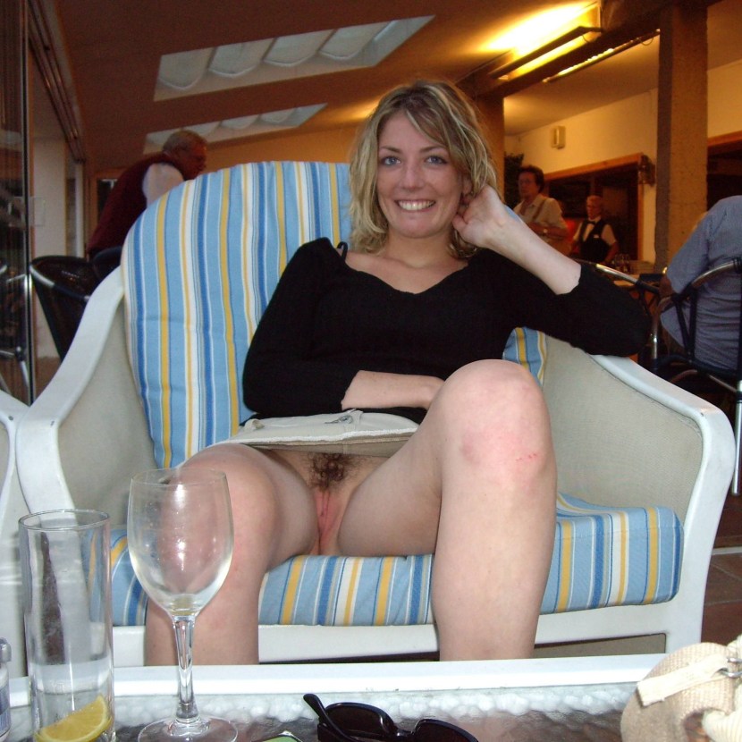 Women without panties Private