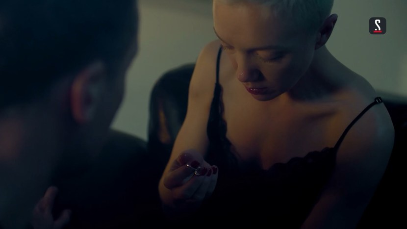 Irina Starshenbaum attraction scene in the shower