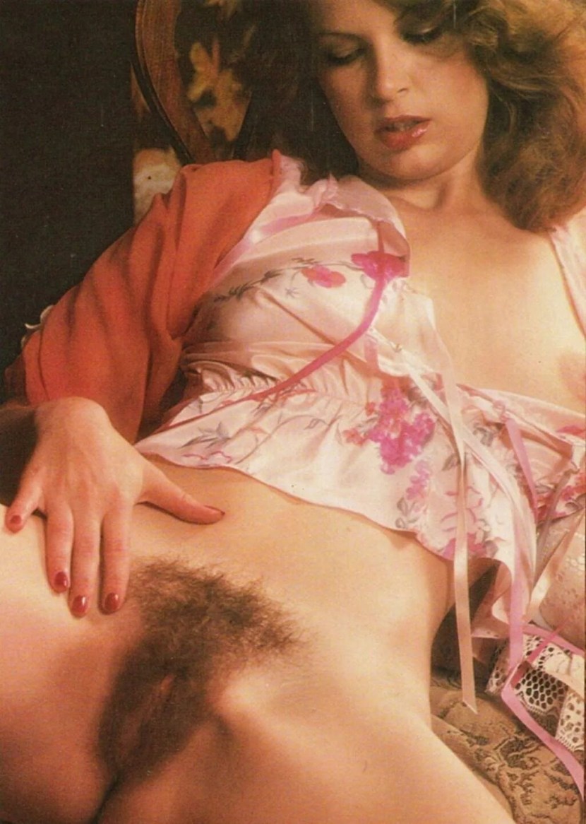 Hairy pussy retro beauties