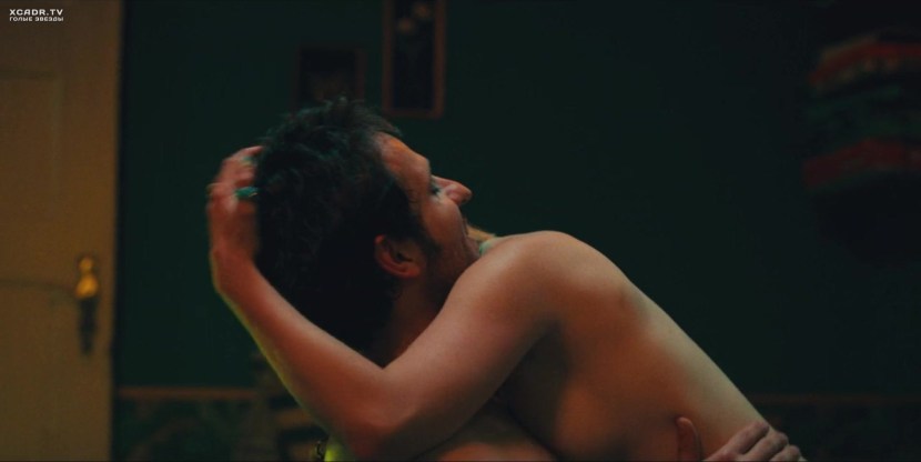 Yella Haaza Naked ass