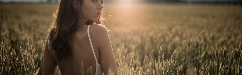 Photo shoot in wheat field