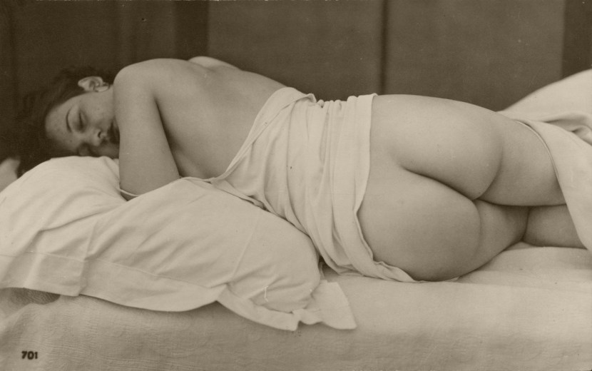 Beautiful naked butt retro