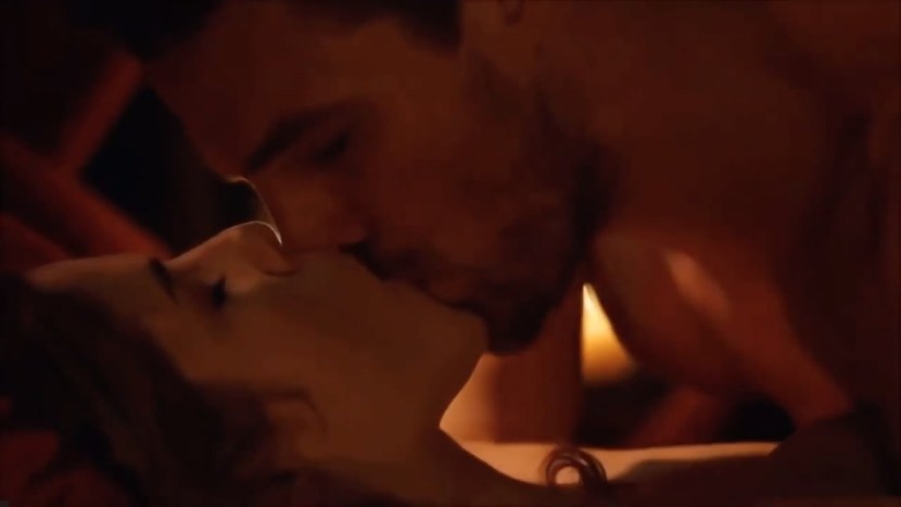 Series arrow erotic scenes