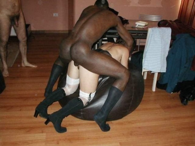 Wife crossdresser and Negro