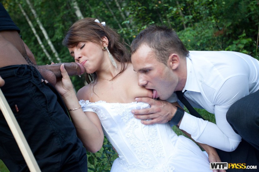 Azarov bride in a circle