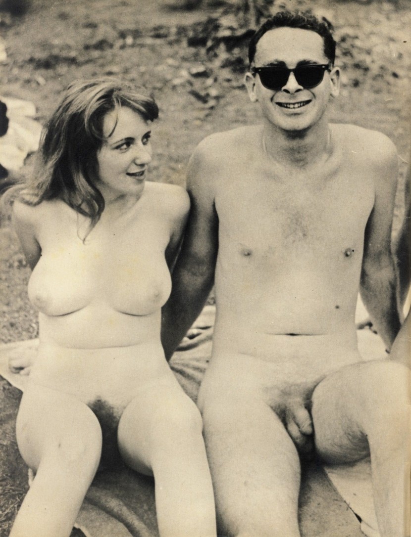 Retro nudism with the whole family