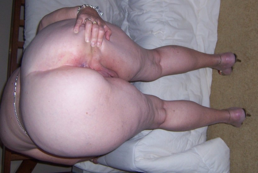 The anal hole of the fat woman