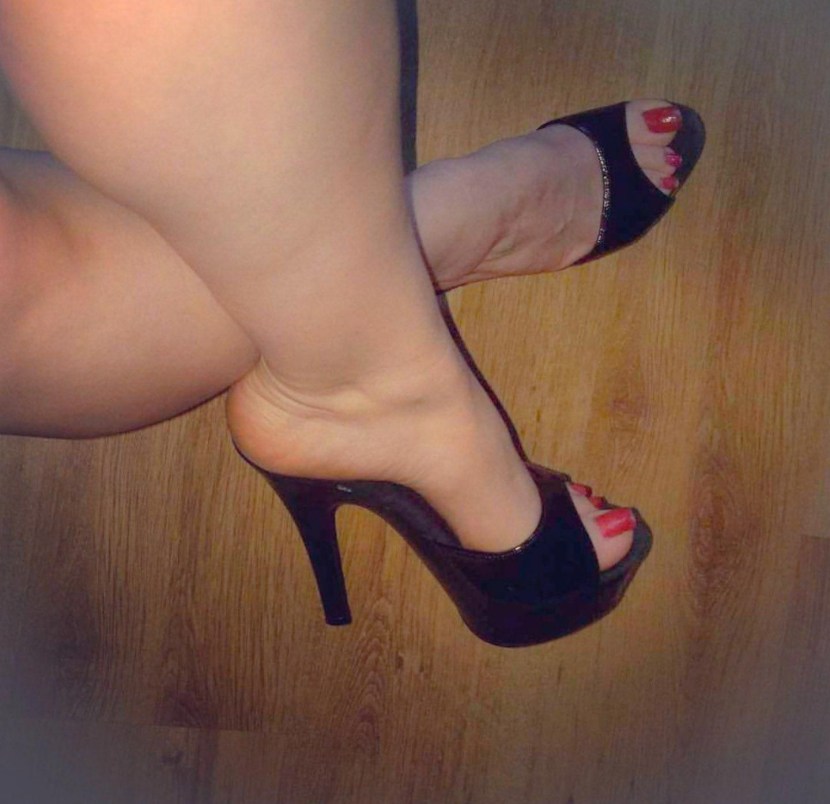 Fat legs in shoes